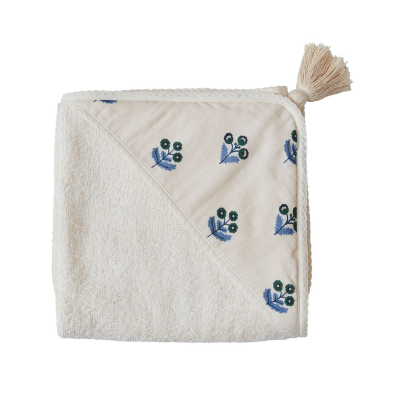 Cape de bain beige avec motif floral et pompon, accessoire bébé