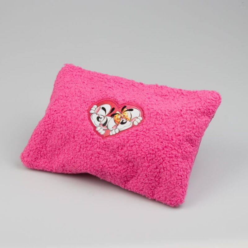 Pochette Peluche Diddl rose avec motif cœur, accessoire doux et coloré