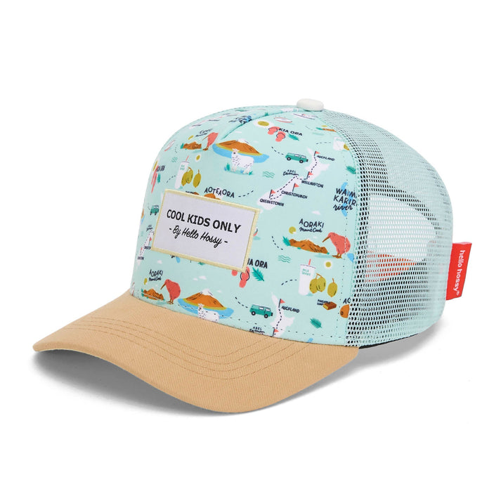 Casquette New Zealand avec visière beige et motif coloré, filet arrière blanc