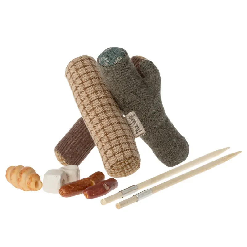 Ensemble Feu de Camp pour Randonneurs - Souris Maileg avec bûches et accessoires