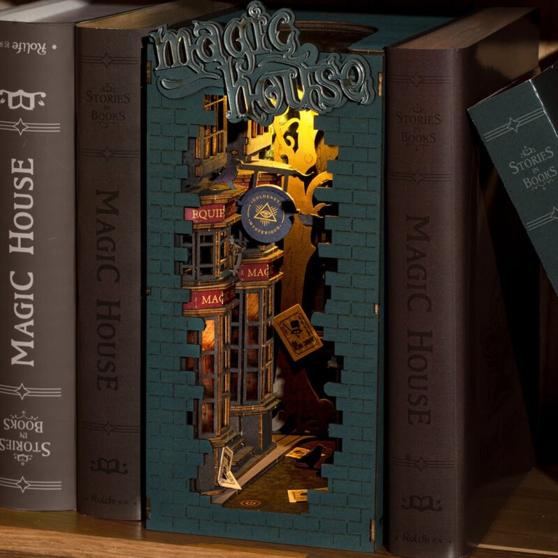 Magic House - Puzzle 3D Enchanté : miniature détaillée d'une maison magique illuminée