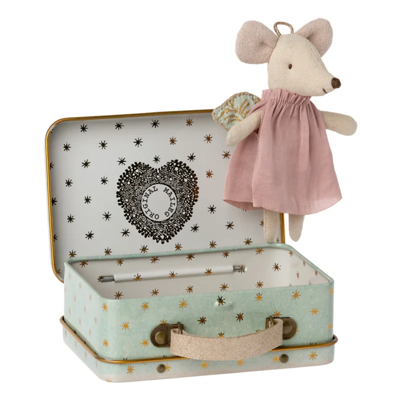 Souris Ange dans sa Boîte - Maileg Little Sister, peluche avec ailes et robe rose
