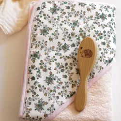 Cape de bain Lison avec motif floral et brosse en bois, accessoires bébé