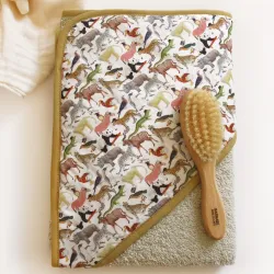 Cape de bain Victor avec motifs animaux colorés, bordure jaune