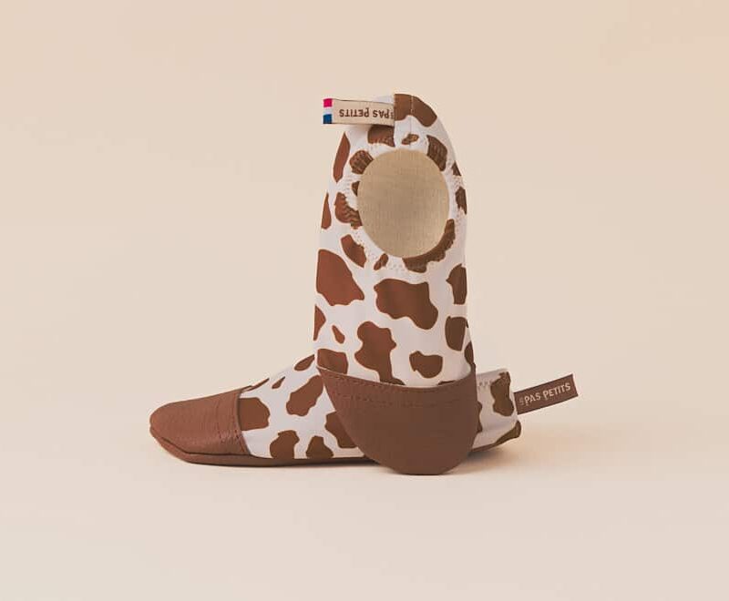 Chaussons souples Les Petites Vaches avec motif vache, confortables pour bébés